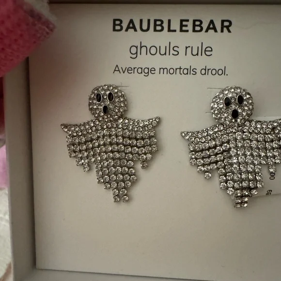 Glass bead ghost earrings!! FUN & FESTIVE👻👻zoom in for all the design deets!👀 - Picture 2 of 8